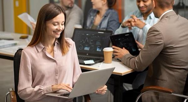 Sales Outsourcing vs. In-house Sales: Pros and Cons Comparison